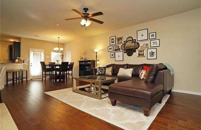4236 Comanche Drive Gallery 3