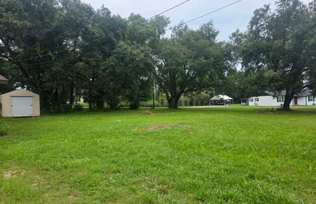 2 Bedroom, 1 Bath House in North Lakeland Gallery 4