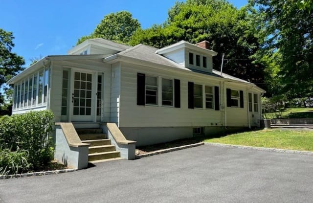13 Old Albany Post Road - 13 Old Albany Post Road, Westchester County, NY 10562