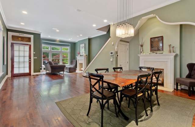 1340 East Madison Park Gallery 2
