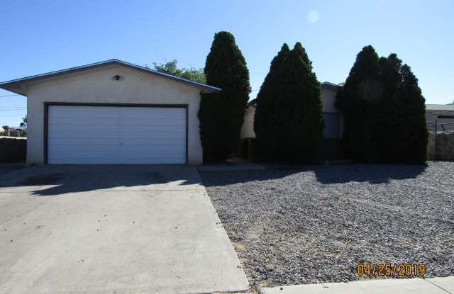 3 Bedroom, 2 Bath, 2 Car Garage Home - 1172 Wingate Road, Las Cruces, NM 88001