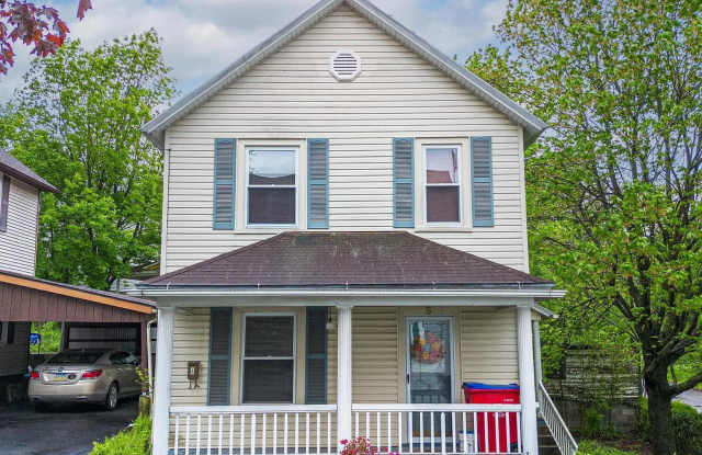 Large Newly Renovated 3 Bed/1 Bath Single Family Home - Carbondale - $1495/month photos photos