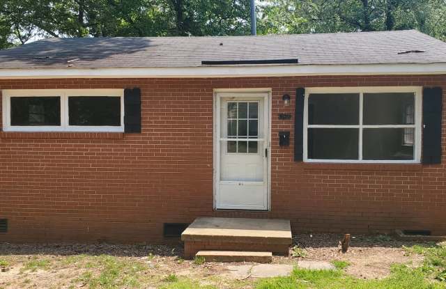 2 Bedroom House - 1819 Grove Street, Greensboro, NC 27403 2 Bedroom House - 1819 Grove Street, Greensboro, NC 27403