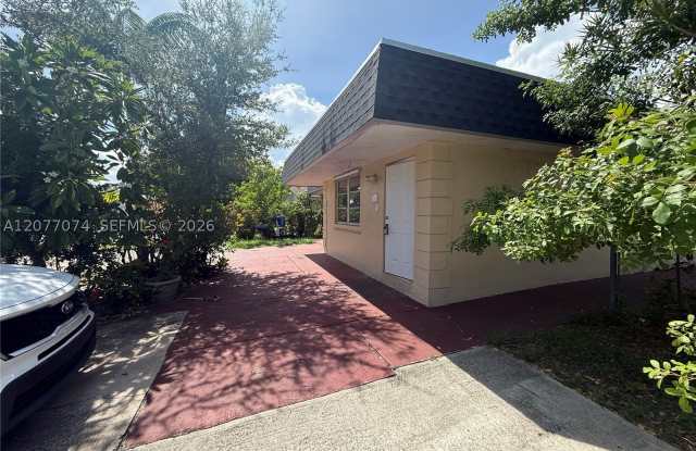 5715 Hayes St Gallery 1