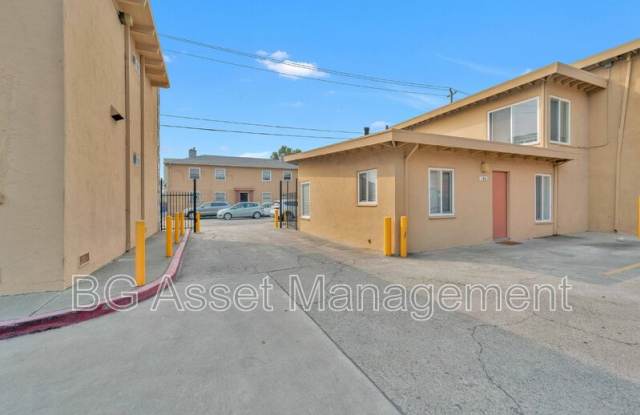 146 Marina Way photos photos