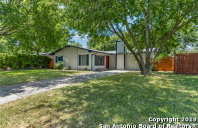 2514 Woodbury Drive Gallery 2