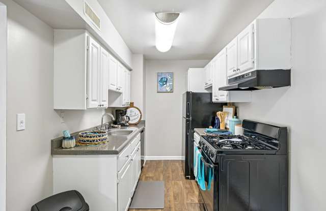 Grand Arbor Reserve Apartment Homes Gallery 3