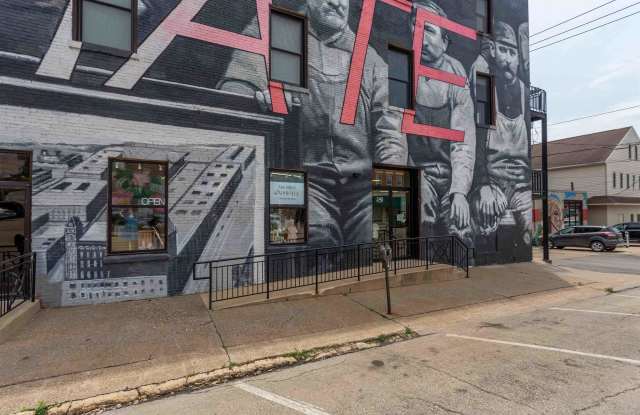 220 W 2nd - 220 West 2nd Street, Dubuque, IA 52001