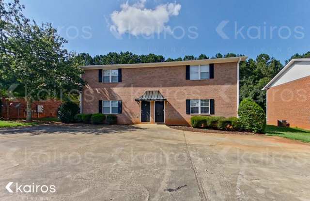 127 Fawn Drive Gallery 1