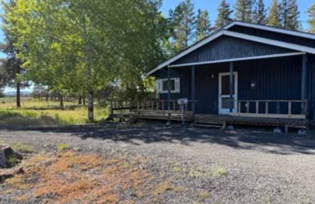 Country Setting, Close to Town – Charming 2 Bed, 2 Bath Home photos photos