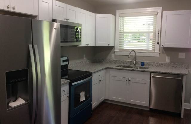 1105 Richmond Dr Gallery 2