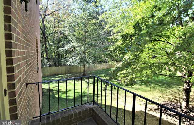 1513 TEMPLETON PLACE Gallery 2