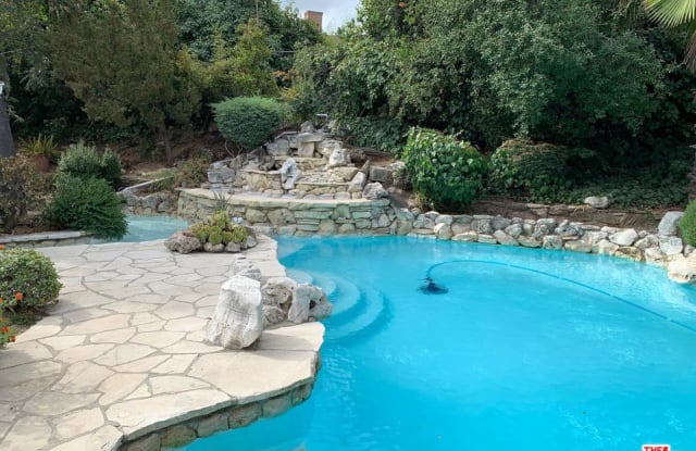 4121 HAYVENHURST Drive - 4121 Hayvenhurst Drive, Los Angeles, CA 91436