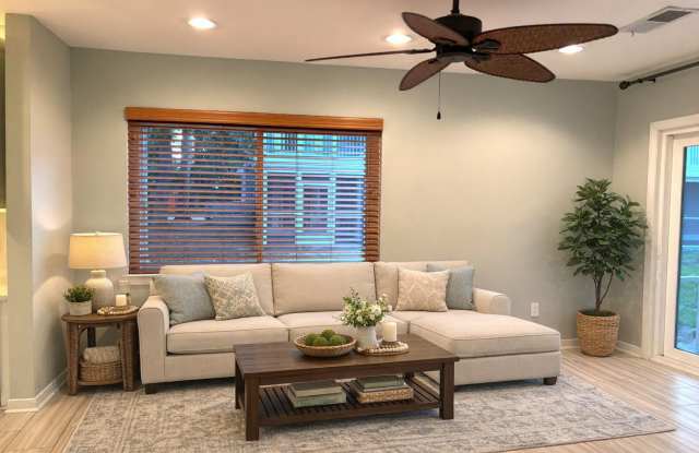 TOWNHOME IN MT PLEASANT - AVAILABLE August 1, 2026! photos photos