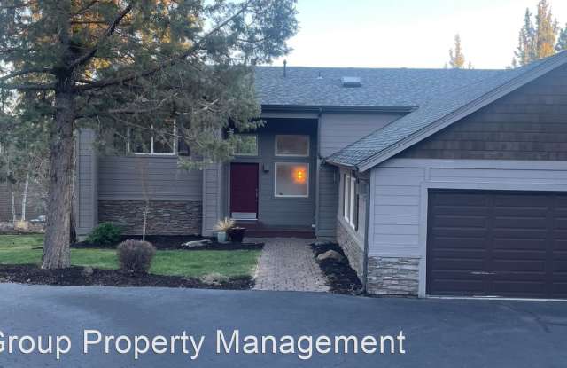 1152 NW Redfield Circle Gallery 2