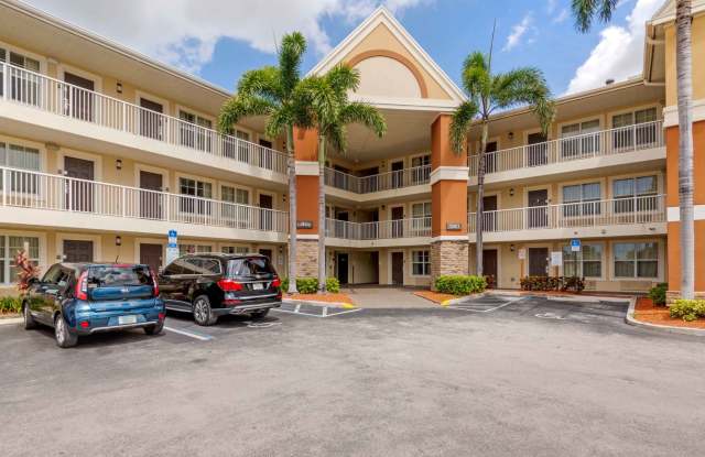 Fort Lauderdale - Cypress Creek - Andrews Ave. Gallery 2