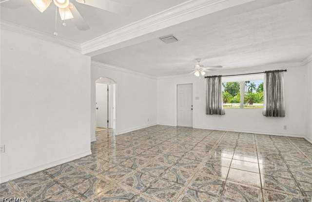 20 Estate Drive Gallery 4