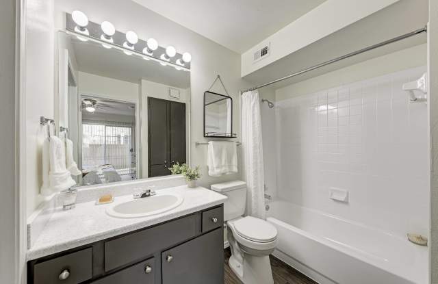 Arrowhead Park Apartments Gallery 3