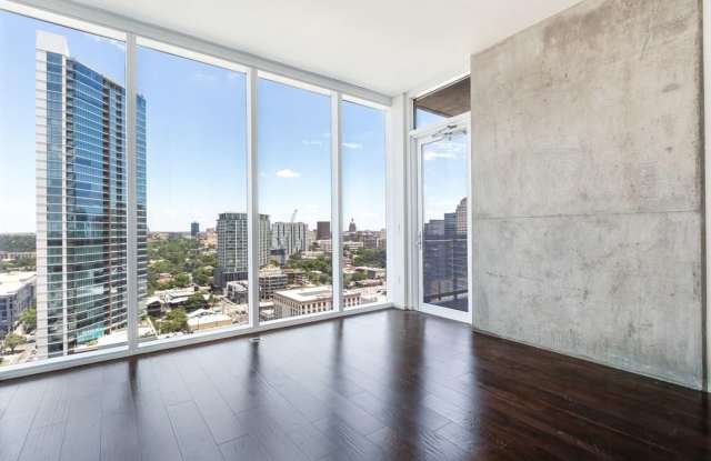 Luxurious Downtown 1x1 photos photos