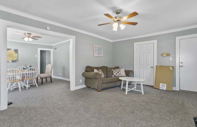 4901 Troostwood Road Gallery 3
