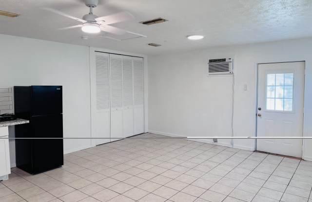 8774 COUNTRY CREEK Boulevard Gallery 3