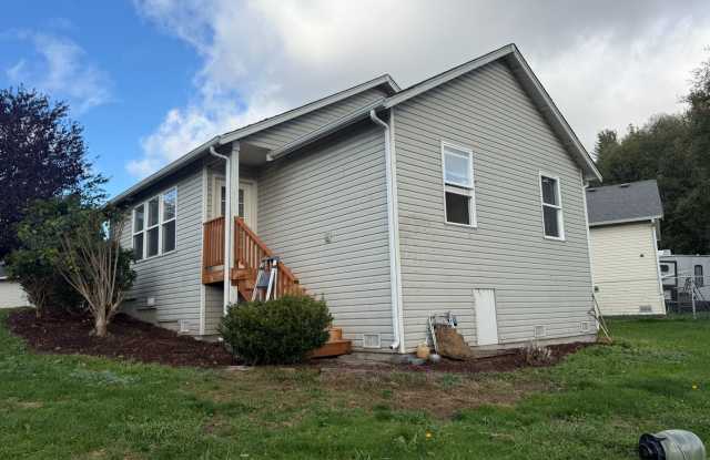 Burlington Two Bedroom House - 1242 Fenske Lane, Burlington, WA 98233