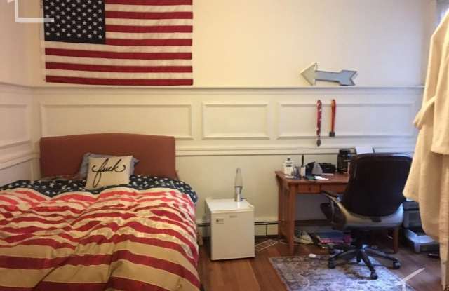 Large 4 bed unit next to the Green Line in Allston. Gallery 4