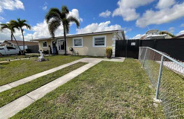 11801 SW 172nd St photos photos
