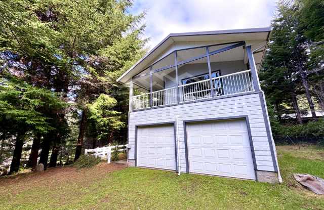 Fully Furnished/Dog Friendly - 70051 Stage Rd, NB: 1 bdrm / 2 bath photos photos