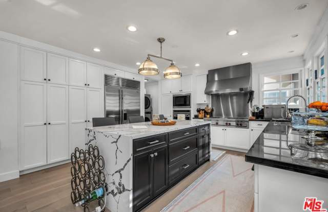 751 Westholme Ave photos photos