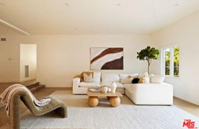 308 South Highland Avenue Gallery 4