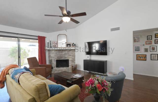 4226 N 22nd St Gallery 2