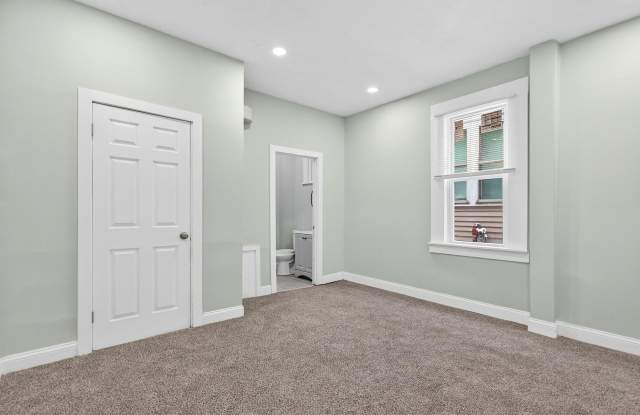 3356 W 44th St photos photos