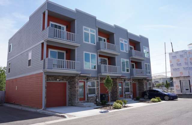 Spacious 3BR Townhome in Denver - Solar Powered photos photos Spacious 3BR Townhome in Denver - Solar Powered photos photos