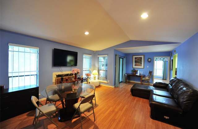 6602 Harbor Town Drive Gallery 2