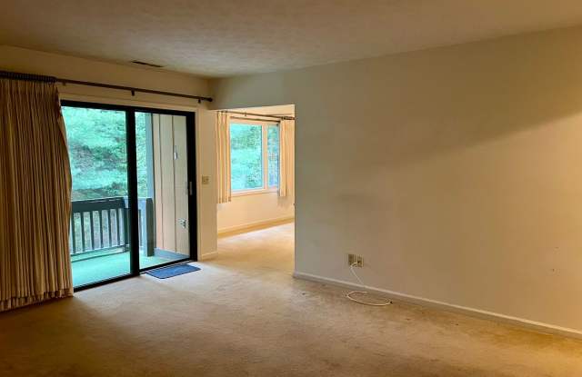 Fantastic 2 Bedroom in Amazing Location! Gallery 3
