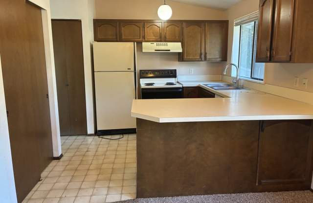 Large 3 Bedroom home with 1,812 square feet! Gallery 4