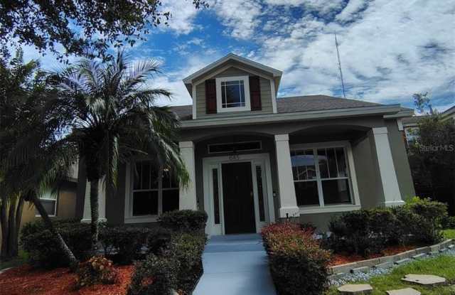645 AUTUMN OAKS LOOP Gallery 3
