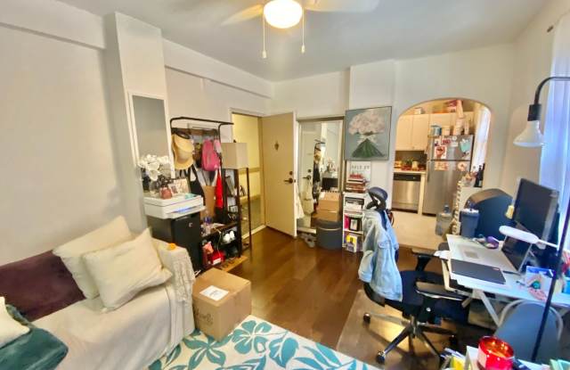 Cathedral Living at its Best! ! 1 Bedroom/1Bath Condo. Pet Friendly! Gallery 4