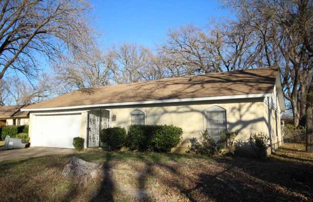 318 Forsythe Dr - 318 Forsythe Drive, Dallas, TX 75217