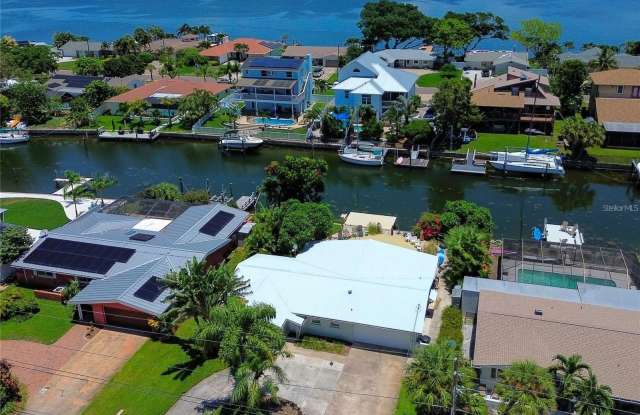 3790 BEACH DRIVE SE - 3790 Beach Drive Southeast, St. Petersburg, FL 33705