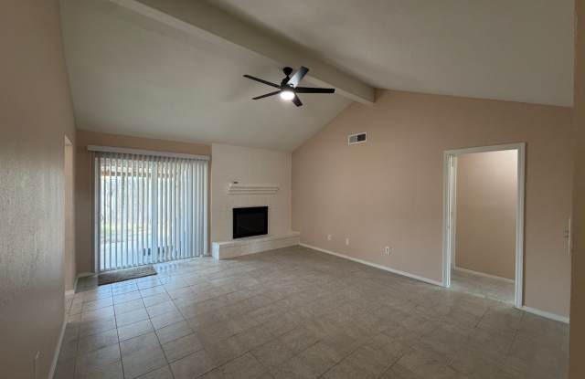 FOUR BEDROOM IN FLOUR BLUFF Gallery 4
