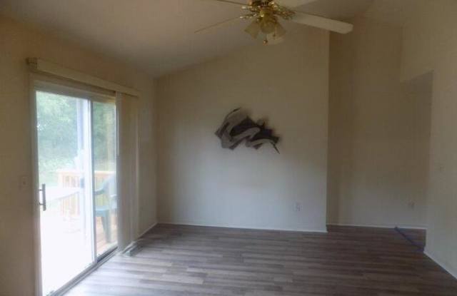 29937 Kenwood Court Gallery 4