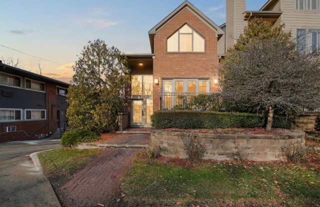 934 W Huron Street photos photos