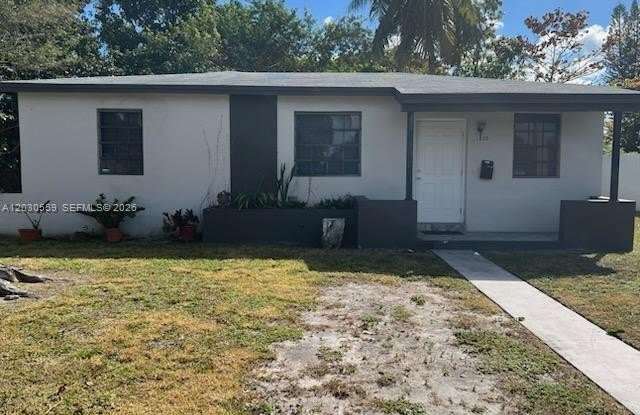 1820 NW 127th St photos photos