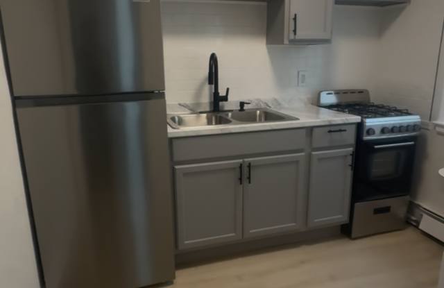 749 E 118th St photos photos