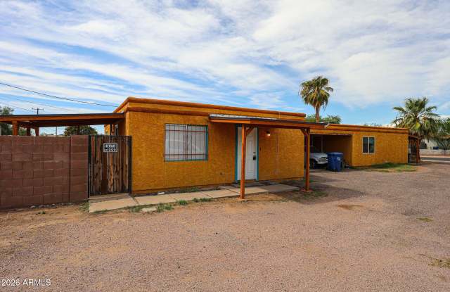 1233 E HENRY Street Gallery 2