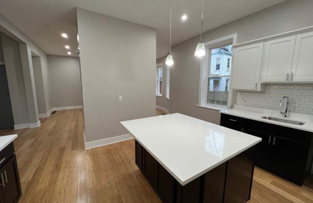 246 LEHIGH AVENUEAPT 1 - 246 Lehigh Avenue, Pittsburgh, PA 15232