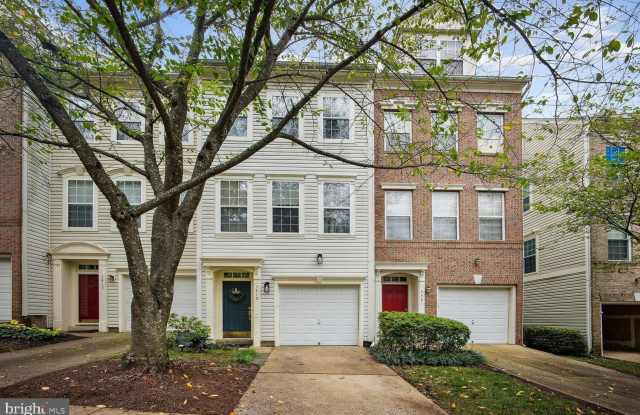 5419 CHIEFTAIN CIRCLE - 5419 Chieftain Circle, Lincolnia, VA 22312