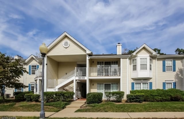 95 SAPPHIRE LN - 95 Sapphire Lane, Franklin Park, NJ 08823